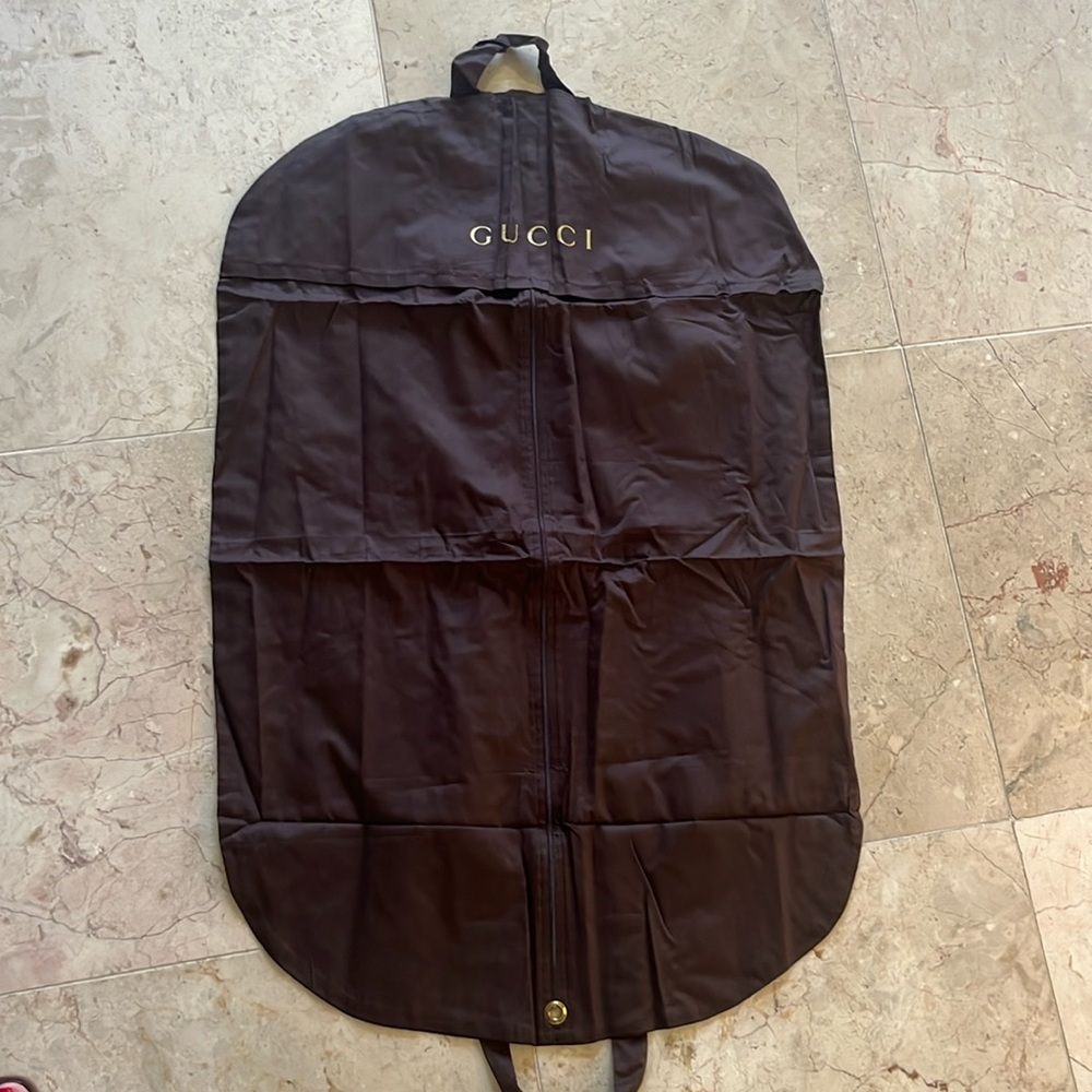 Authentic Gucci brown cover garment bag in natural cotton. New💖